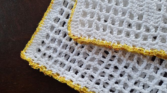 Hovedbilde Juleduk hvit 44 x 44 cm Hvit m/ gull